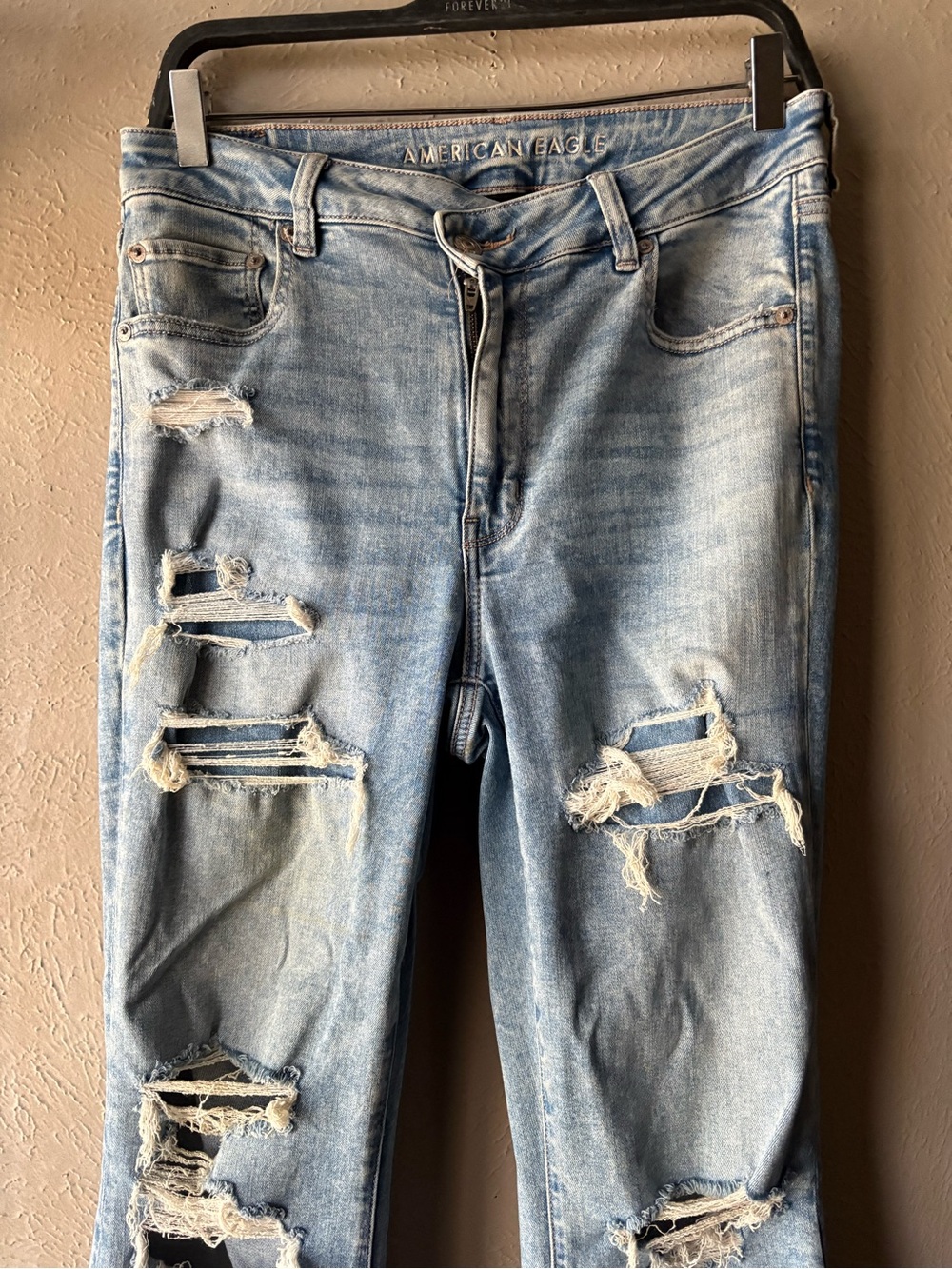American Eagle Outfitters Light Blue Ripped Relaxed Jeans
